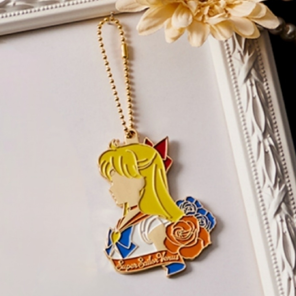 Sailor Venus Stained glass style metal charm Keychain
